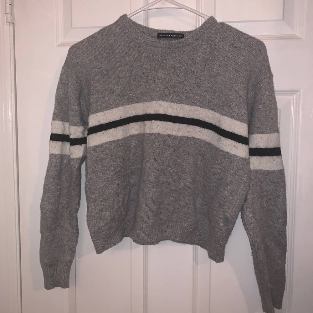 BRANDY MELVILLE SWEATER